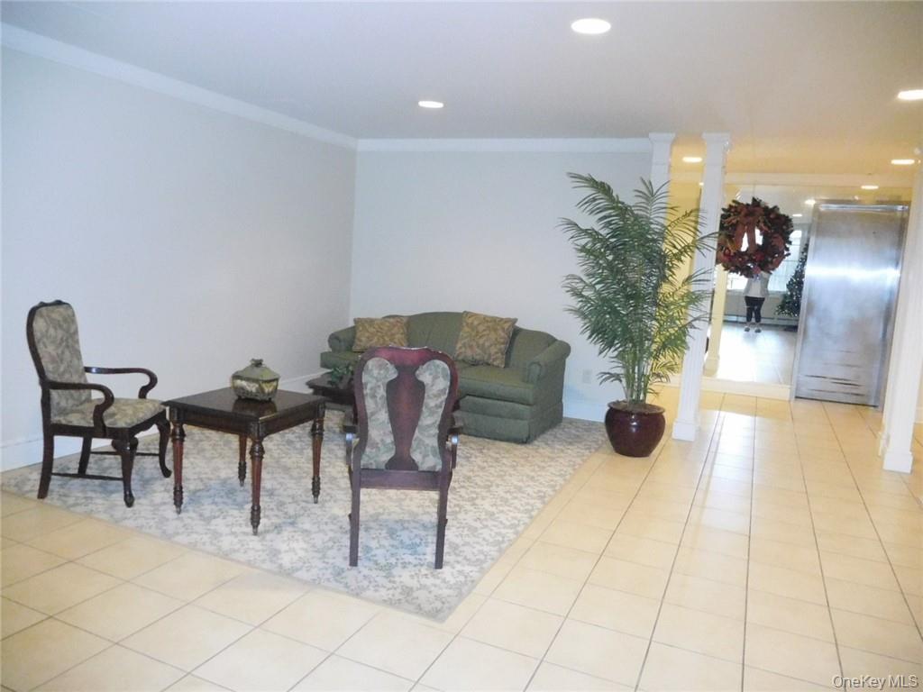 4 Consulate Drive 1-M