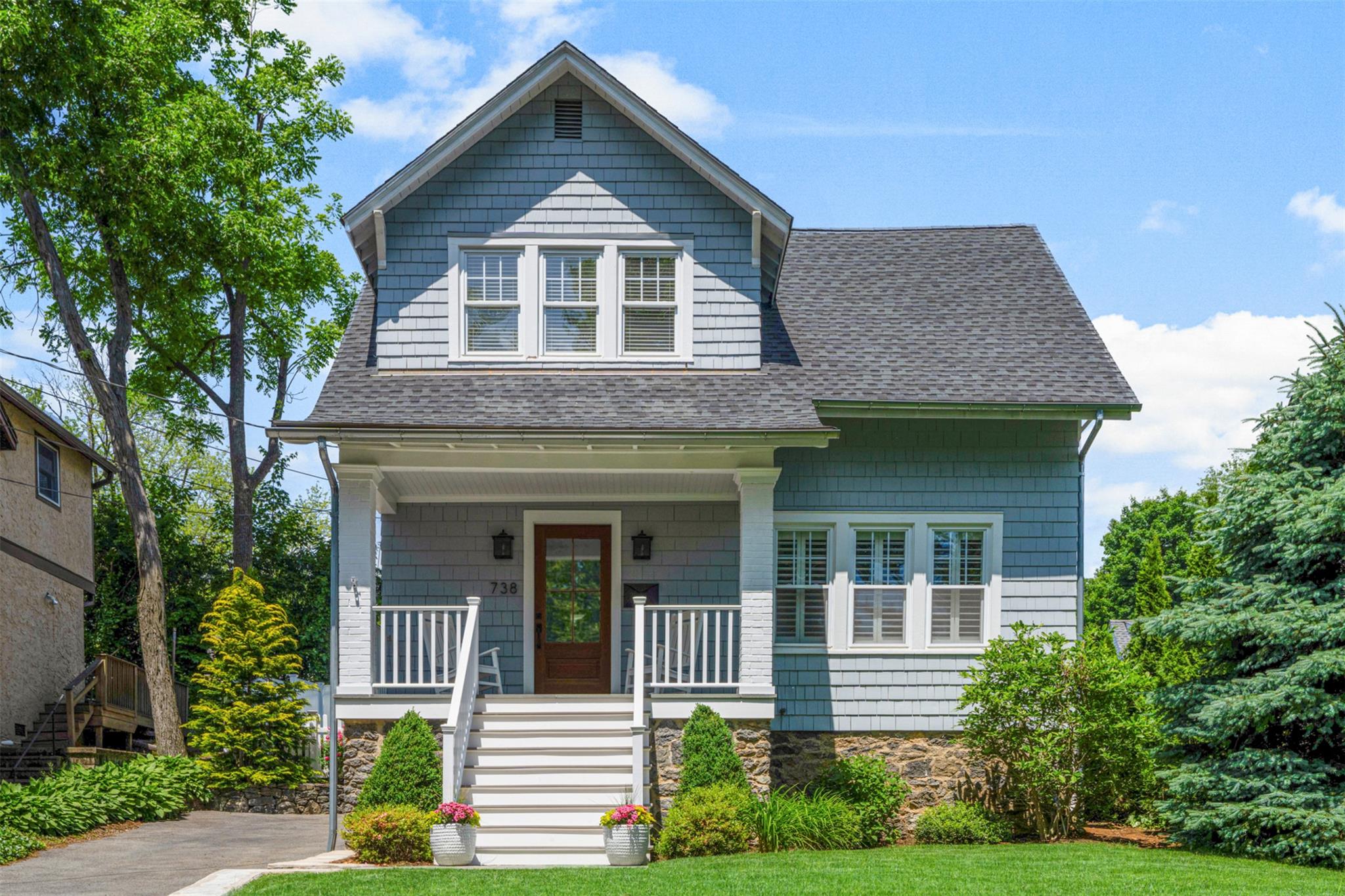 738 Forest Avenue, Larchmont, New York image 1