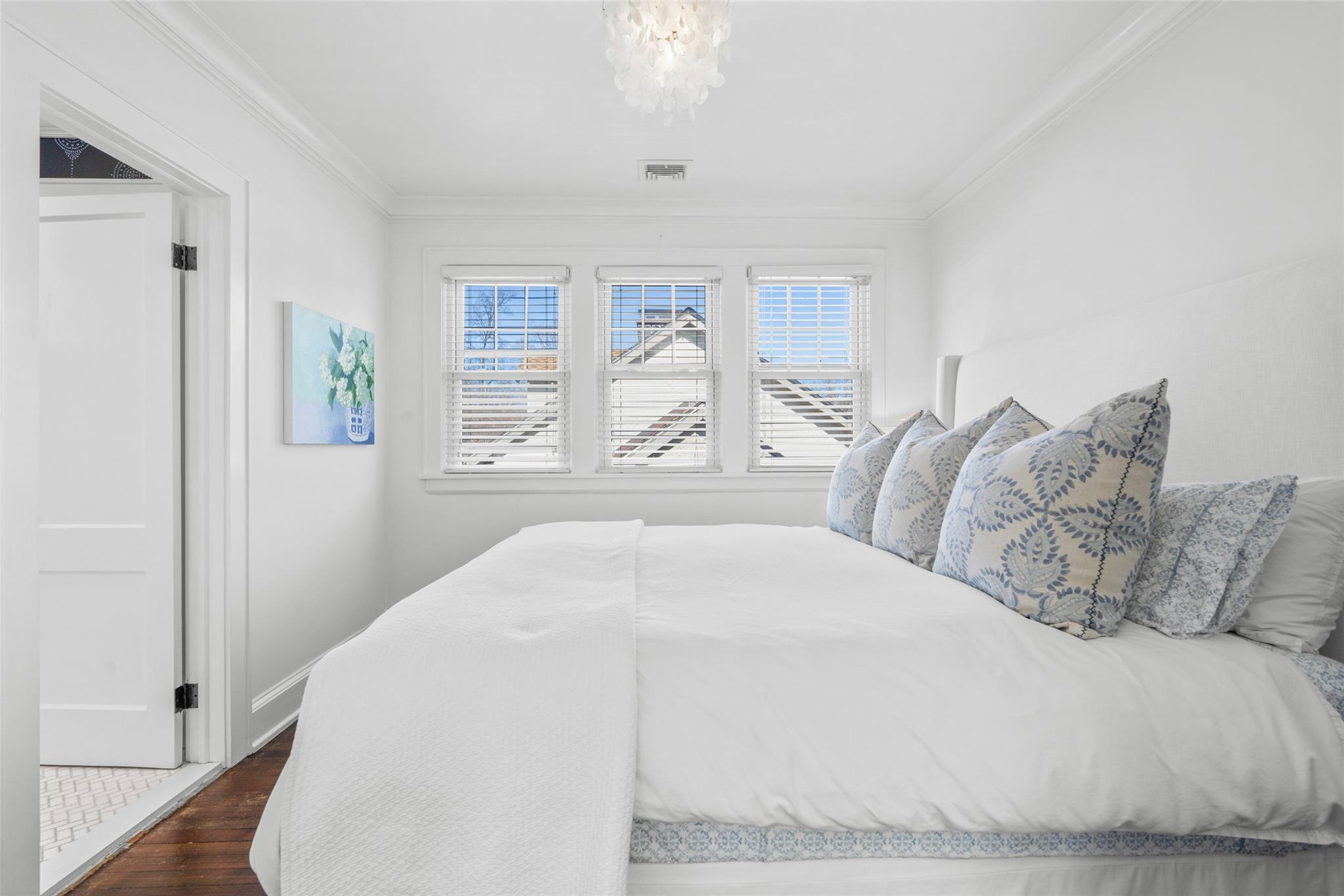 738 Forest Avenue, Larchmont, New York image 20