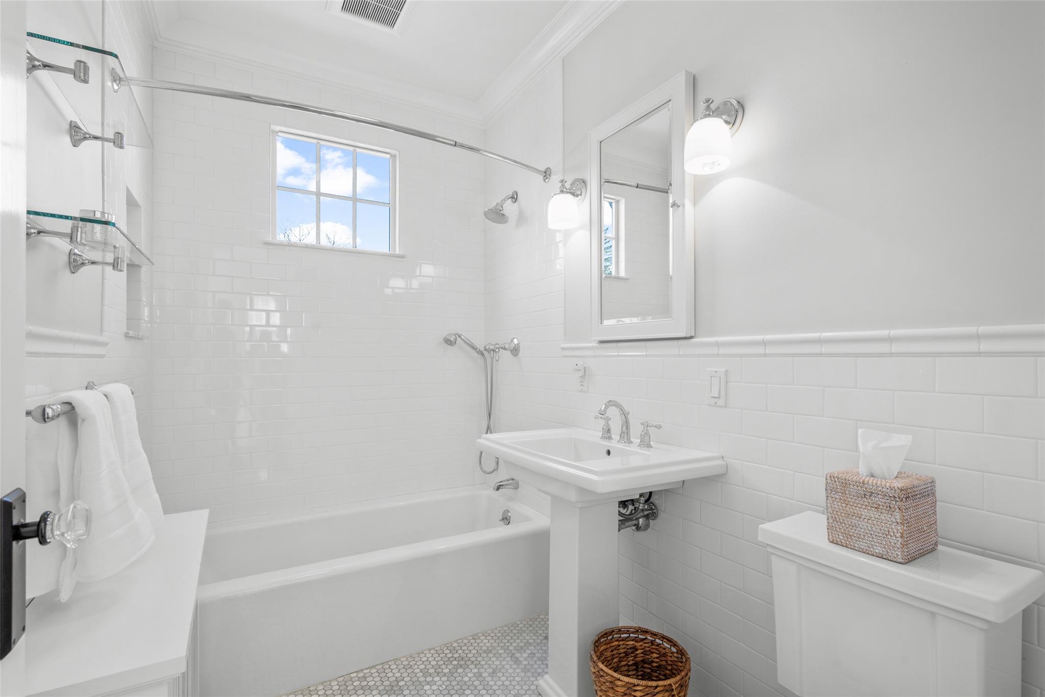 738 Forest Avenue, Larchmont, New York image 19