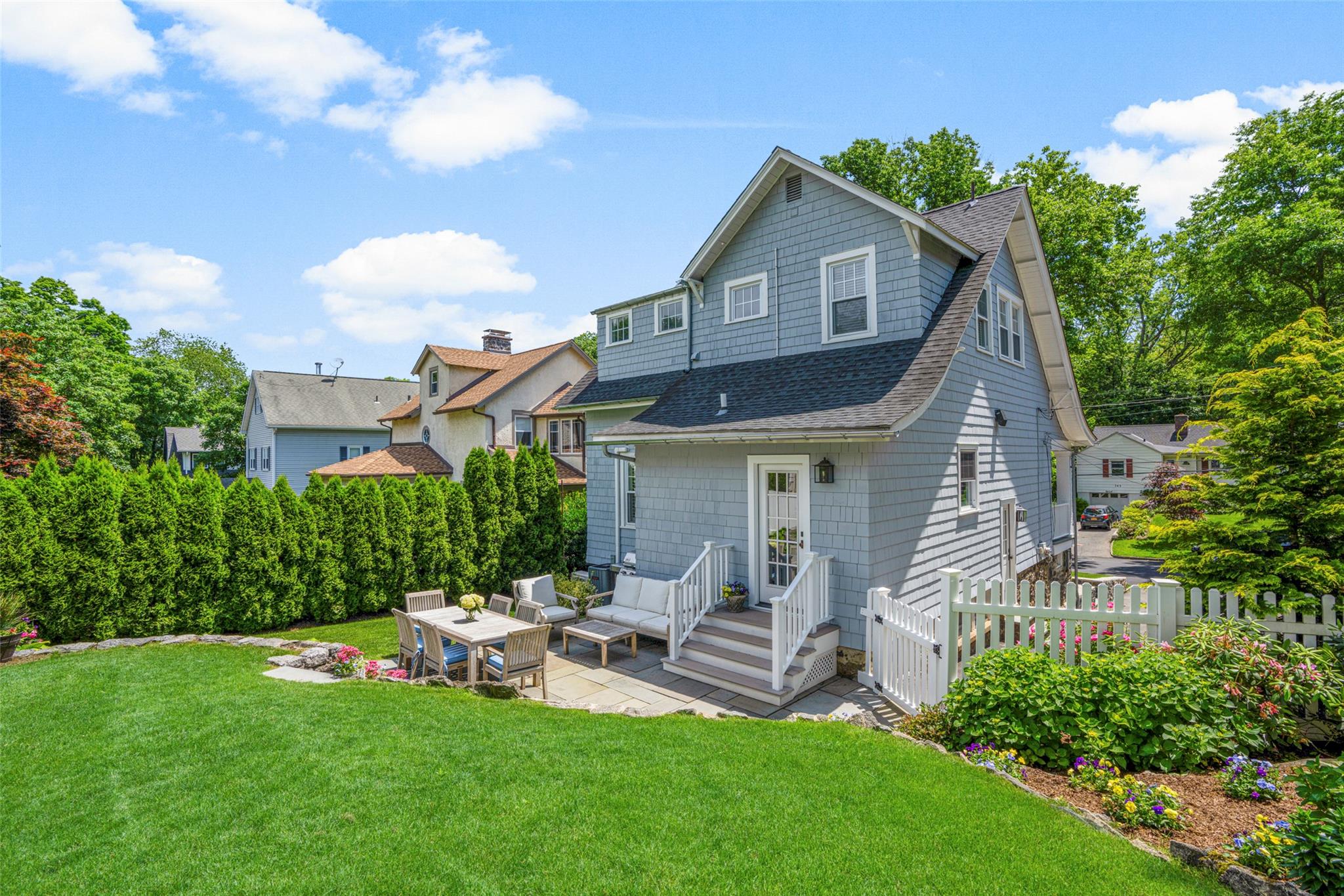 738 Forest Avenue, Larchmont, New York image 25