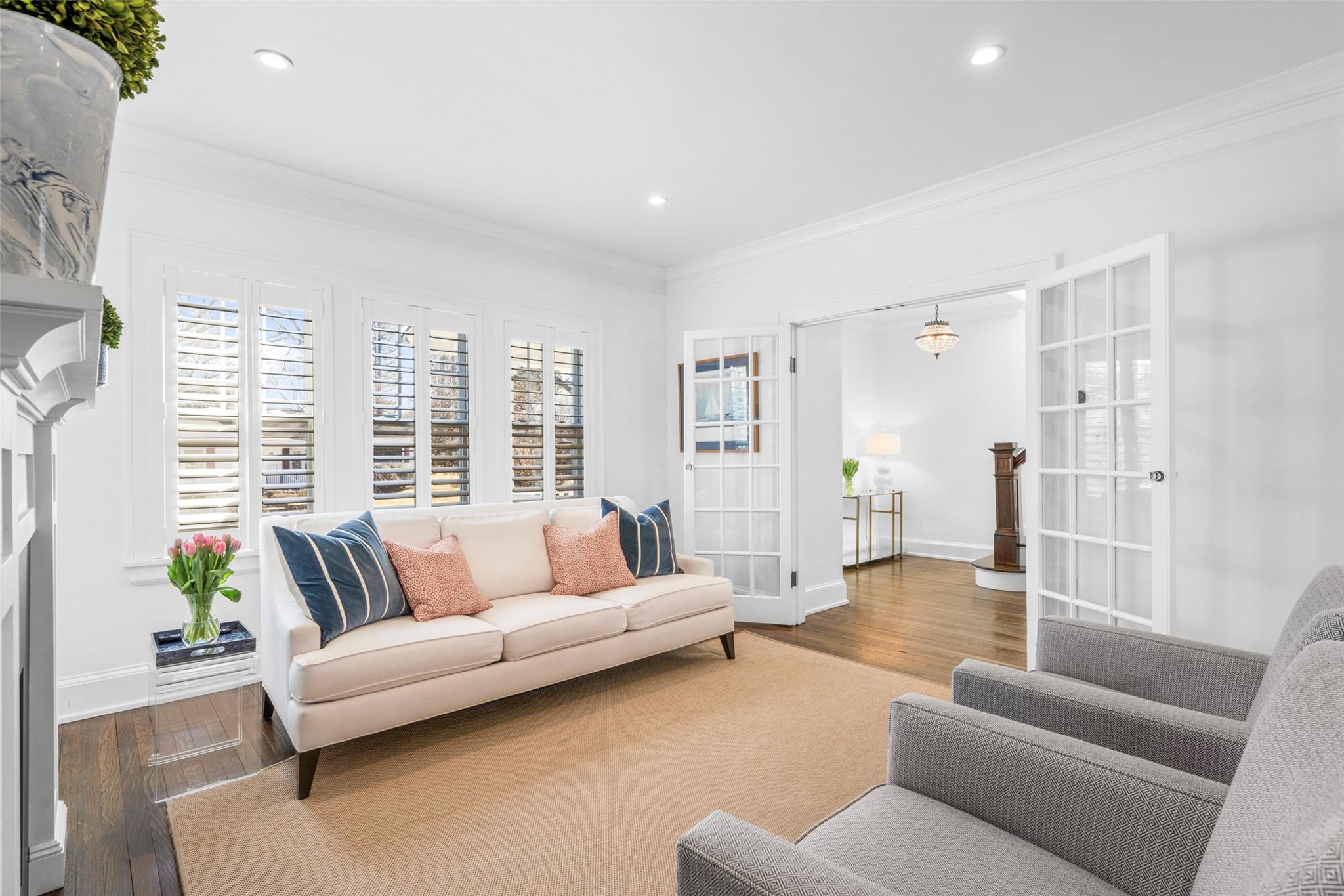 738 Forest Avenue, Larchmont, New York image 6