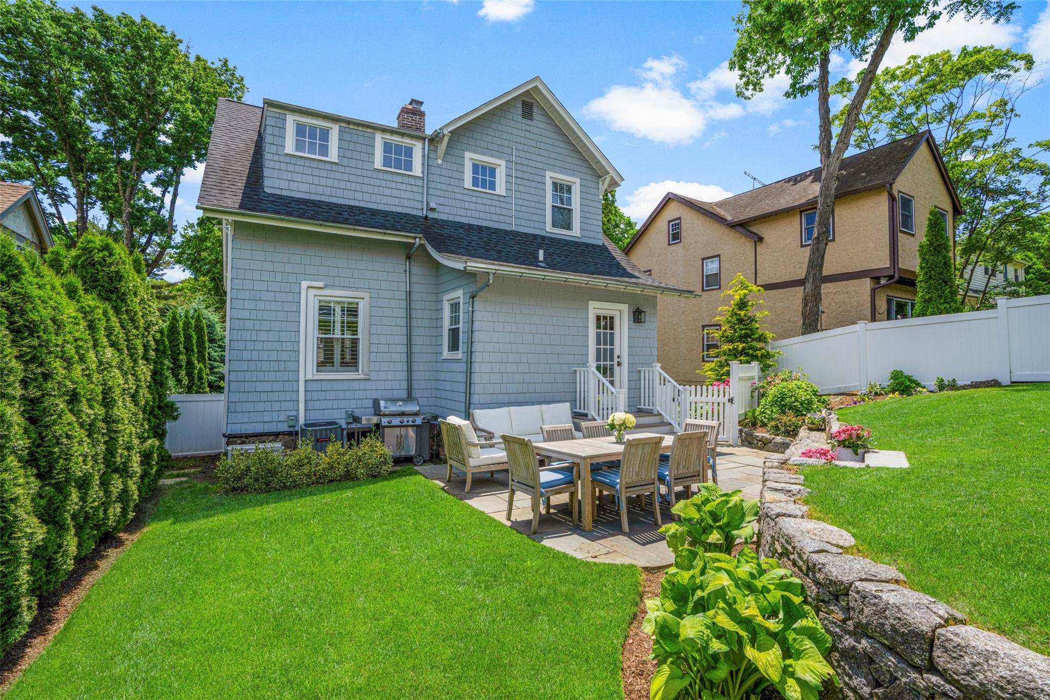 738 Forest Avenue, Larchmont, New York image 24