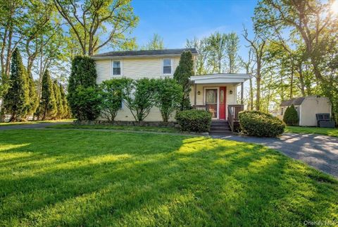 3843 Perry Street Jefferson Valley NY 10535