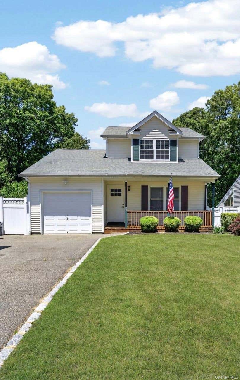 Photo of 29 Beech Avenue, Farmingville, NY 11738 (MLS # 1021970)