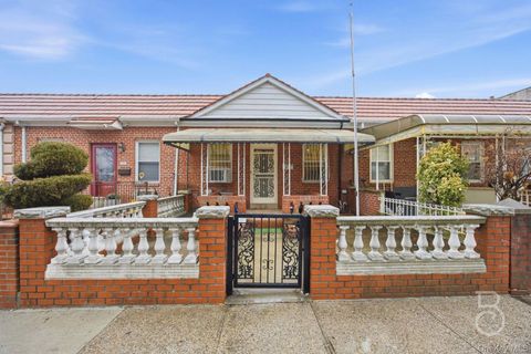 Photo of 22-61 46th Street, Astoria, NY 11105 (MLS # 959192)