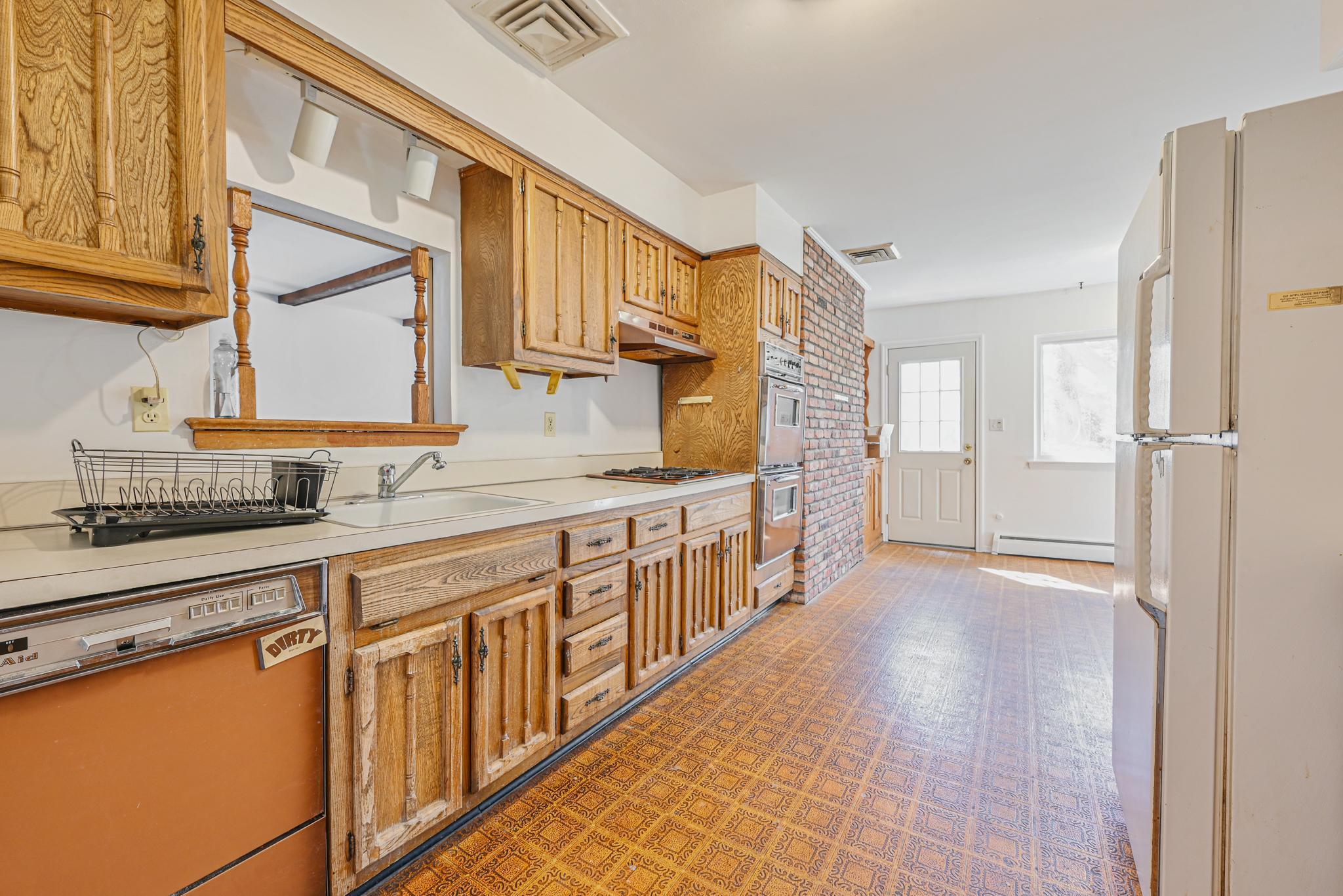 65 Thadford Street, East Northport, New York image 14