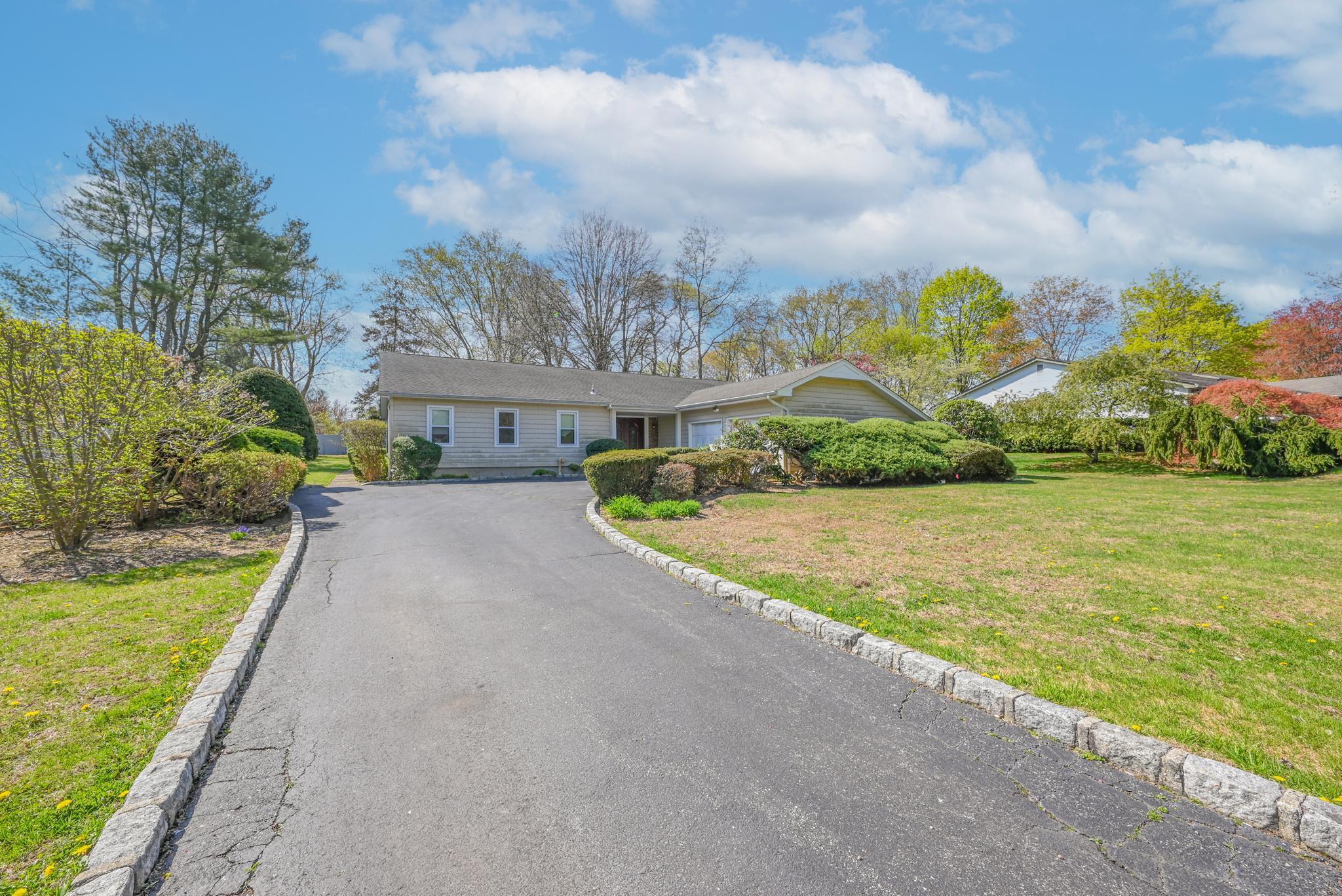 65 Thadford Street, East Northport, New York image 3