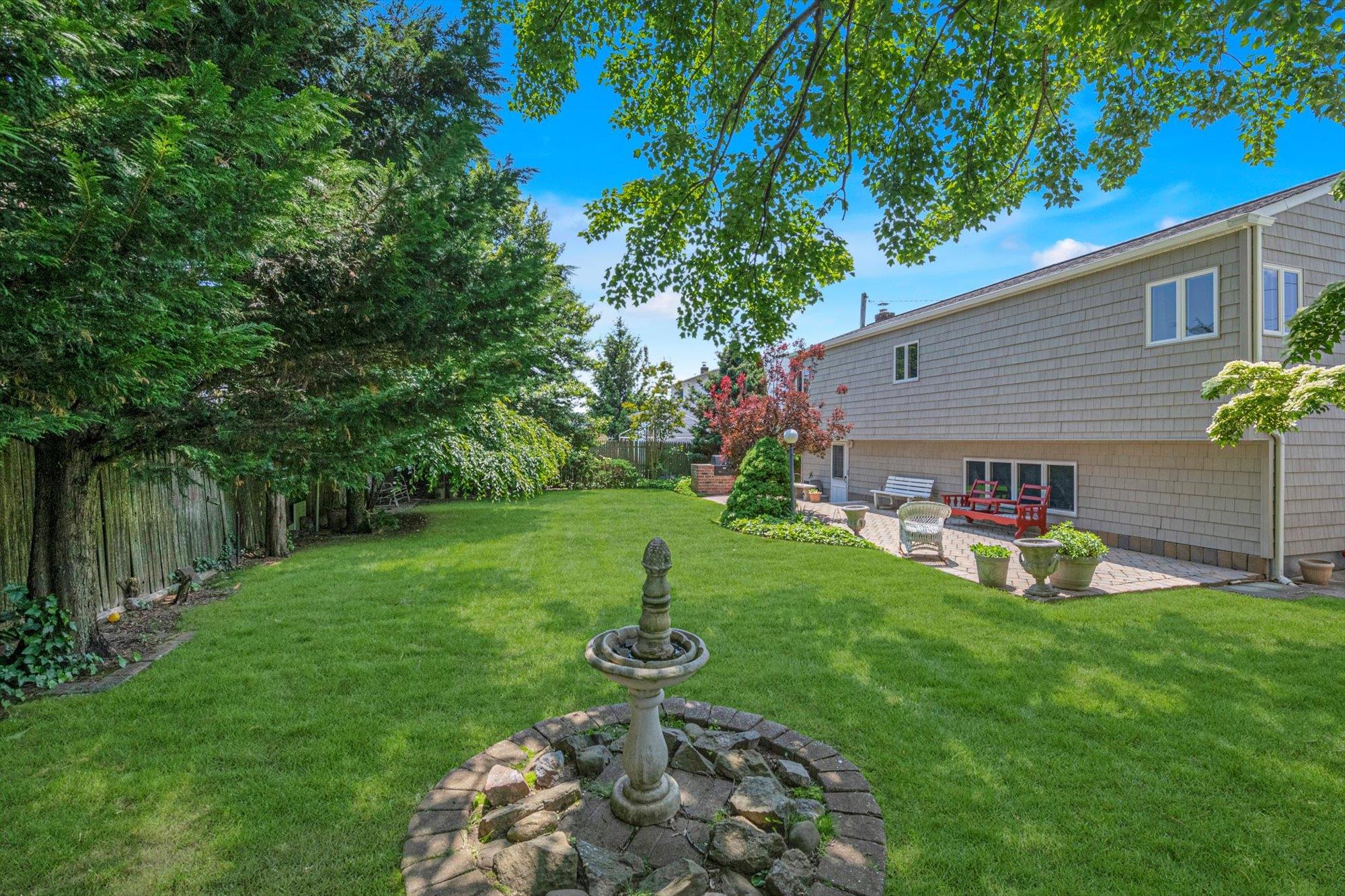 116 Intervale Avenue, Farmingdale, New York image 18