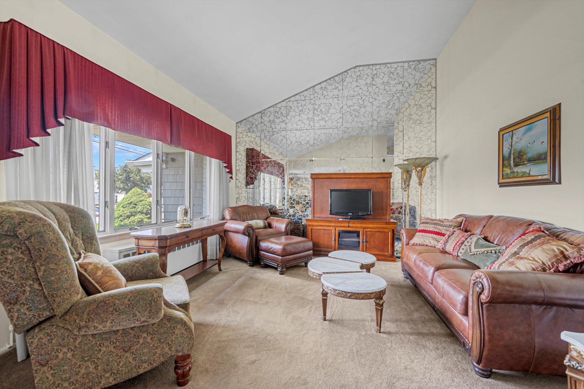 116 Intervale Avenue, Farmingdale, New York image 3