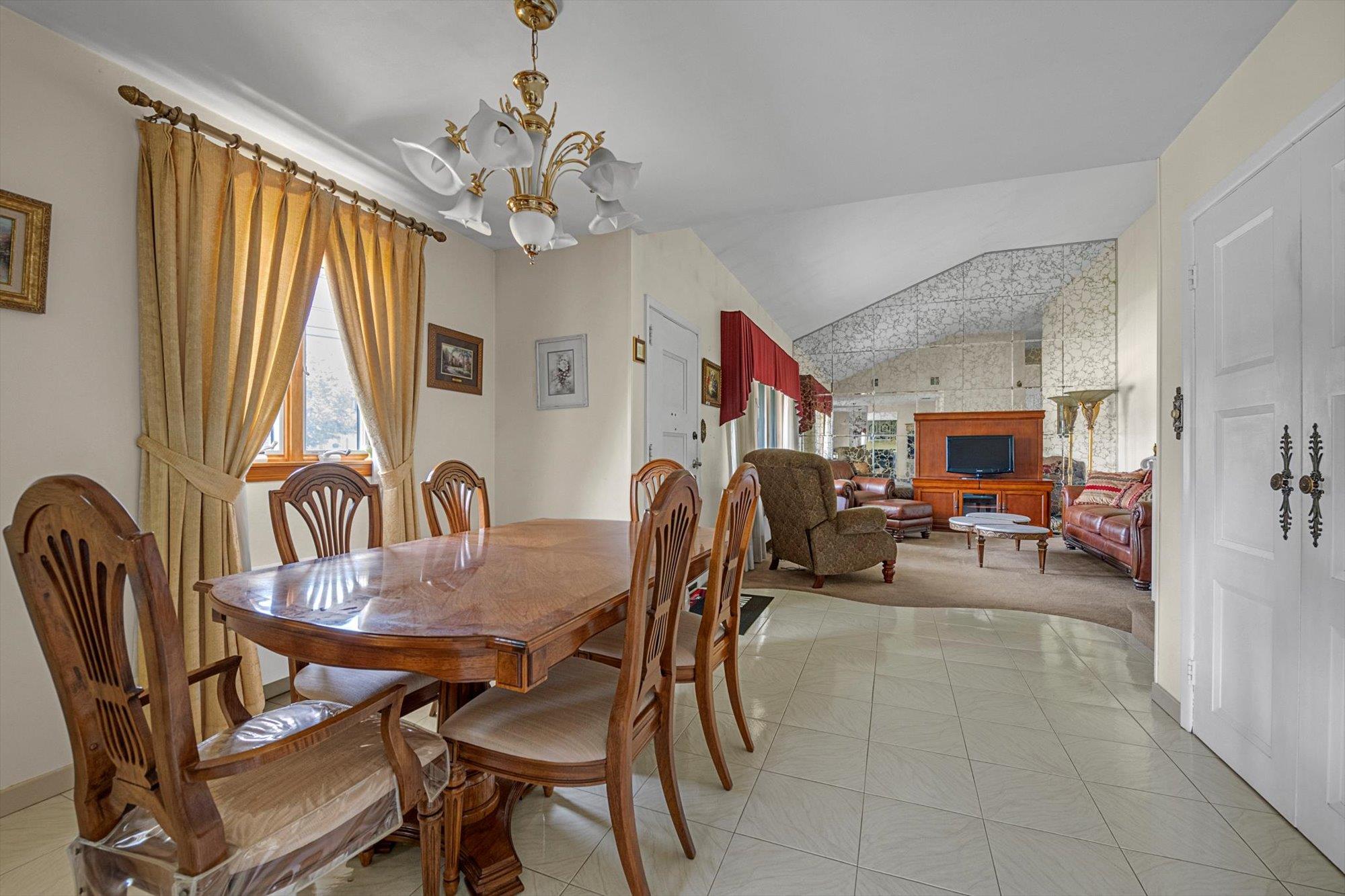 116 Intervale Avenue, Farmingdale, New York image 5
