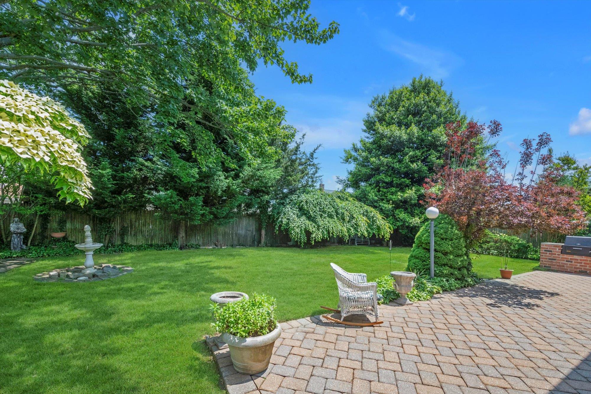116 Intervale Avenue, Farmingdale, New York image 19