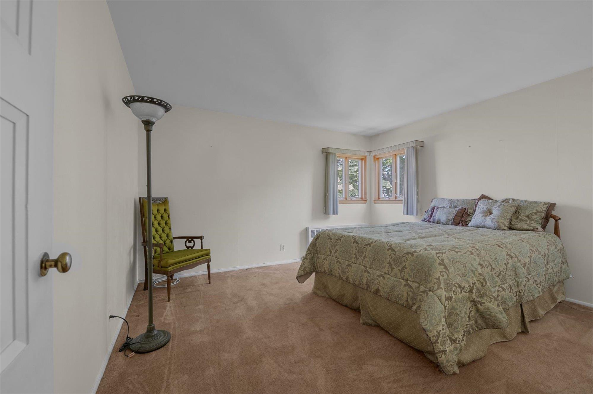 116 Intervale Avenue, Farmingdale, New York image 8