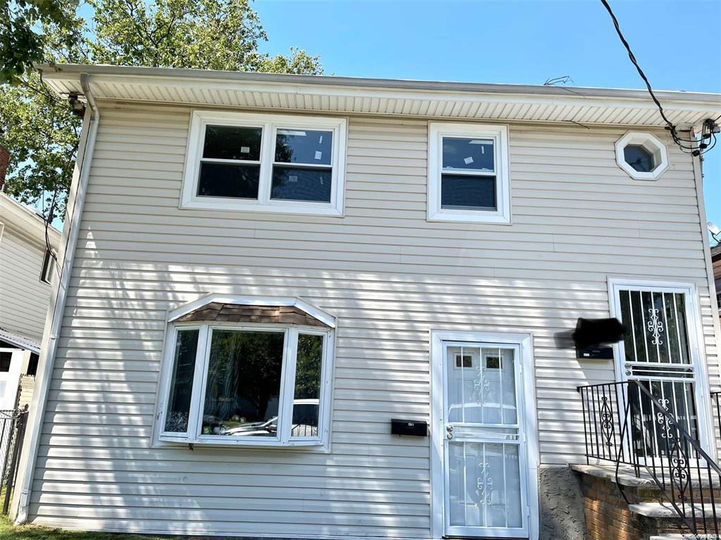 Rental Property at 58 Avenue 2, Little Neck, Queens, NY - Bedrooms: 3 
Bathrooms: 2 
Rooms: 5  - $3,500 MO.