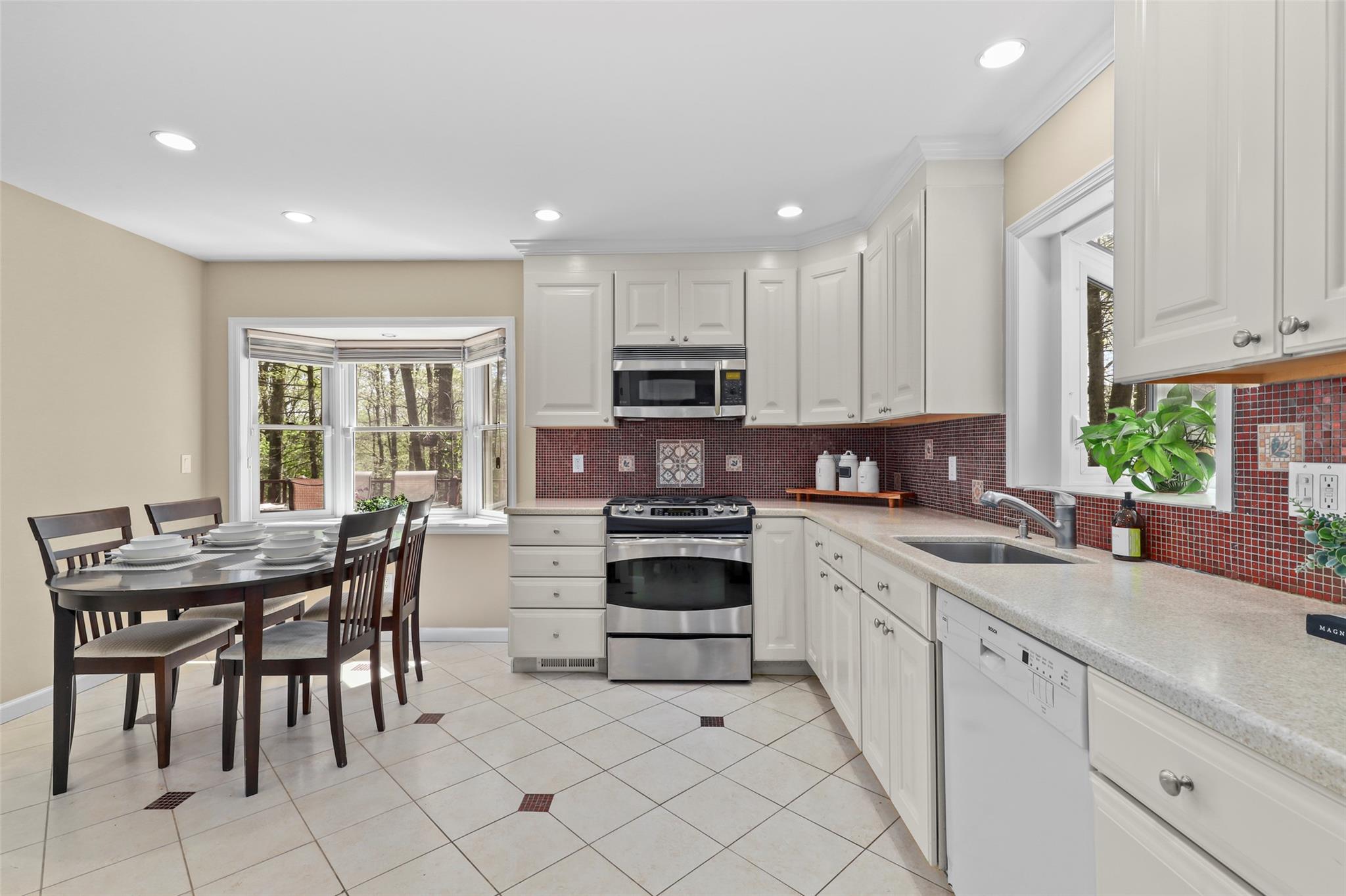 16 Gregory Lane, Millwood, New York image 8