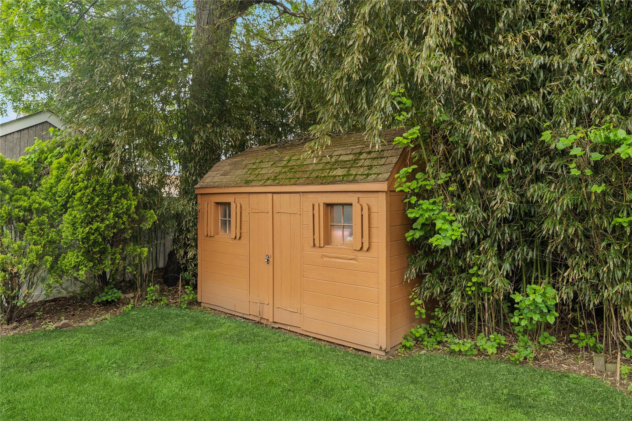 539 Keller Avenue, Elmont, New York image 13