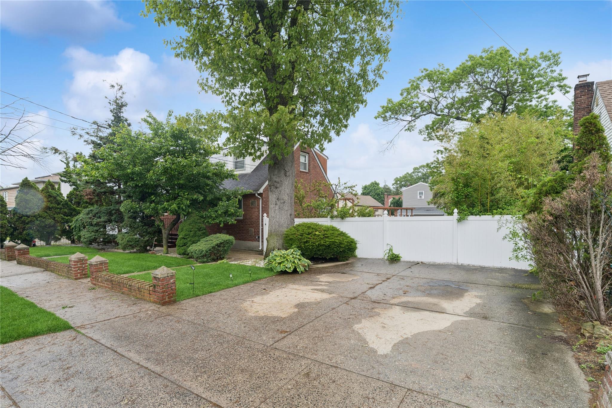 539 Keller Avenue, Elmont, New York image 20