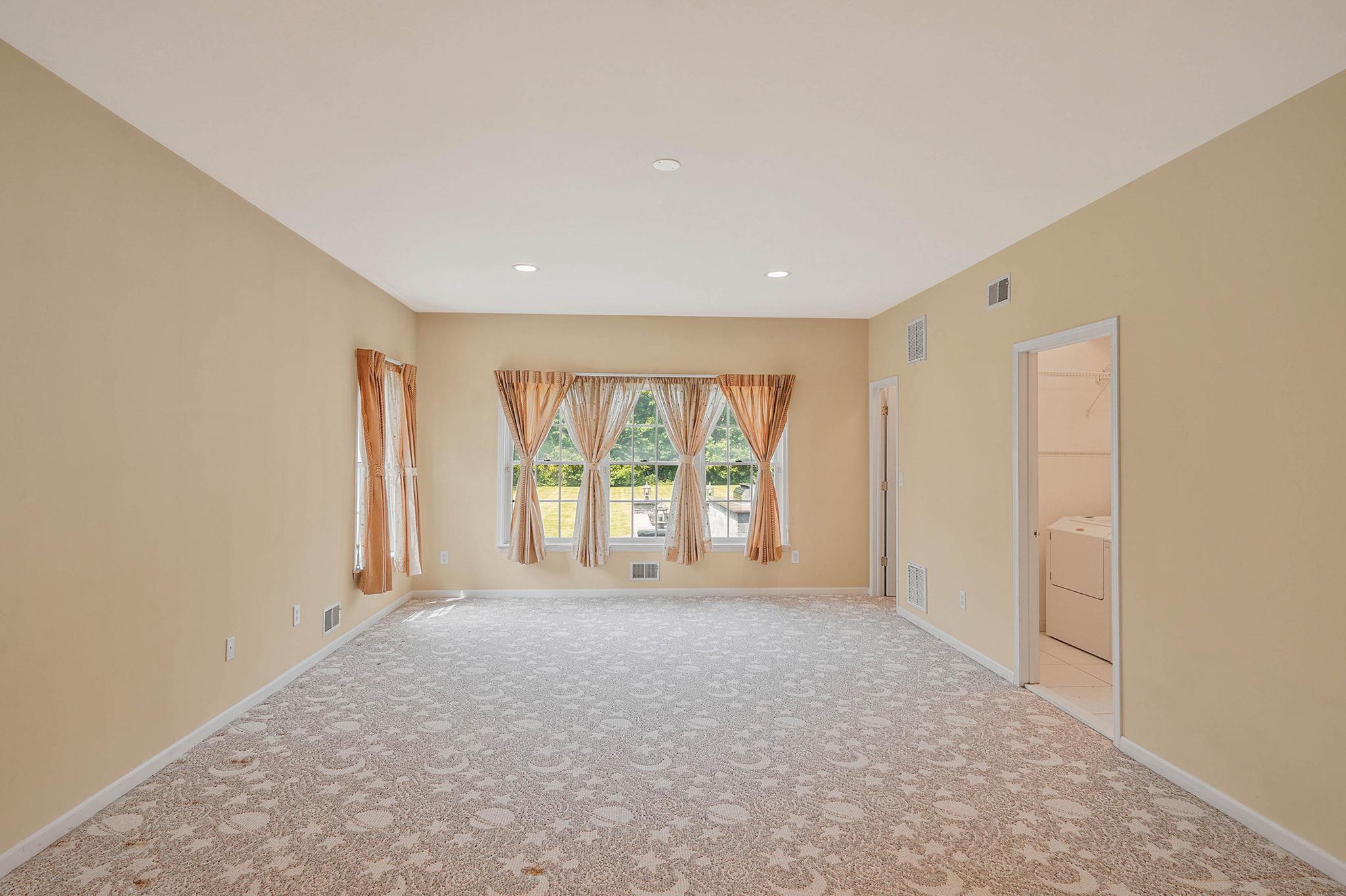 32 Casey Lane, Mount Sinai, New York image 15