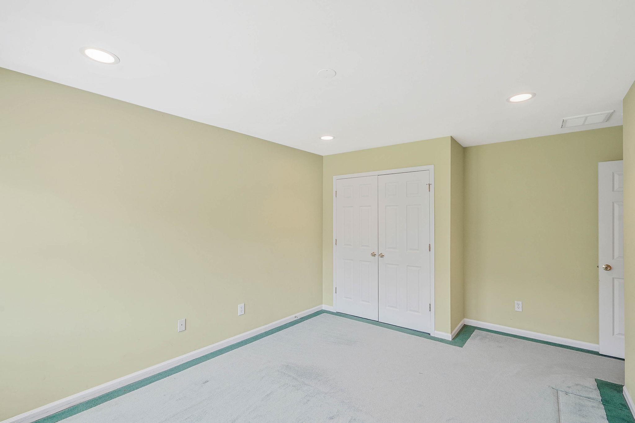 32 Casey Lane, Mount Sinai, New York image 27