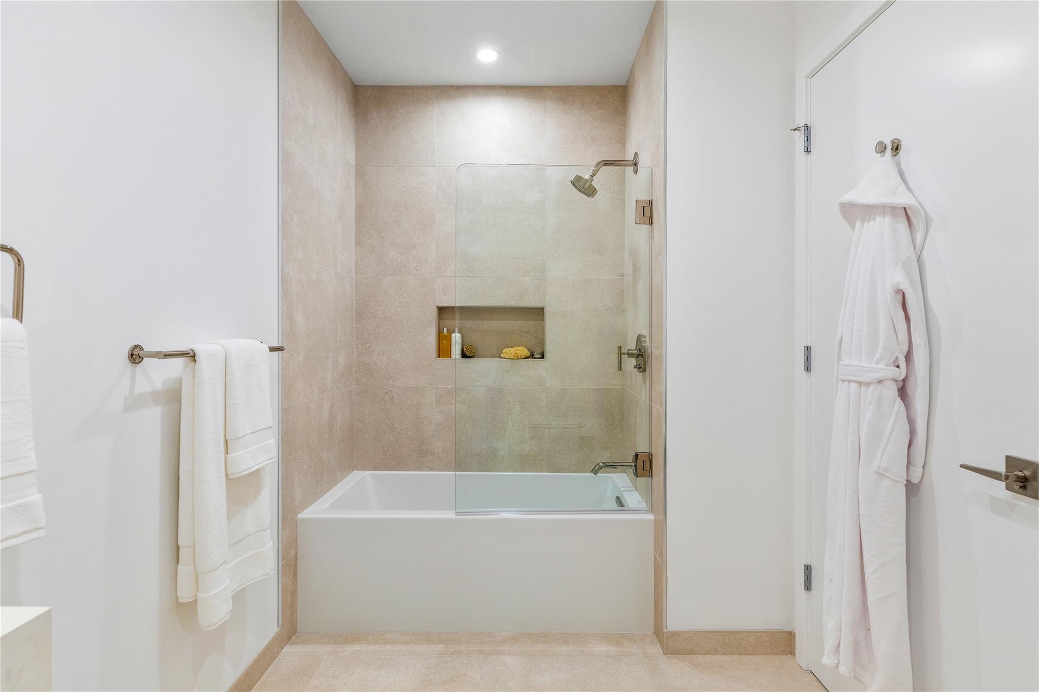 140 Boardwalk Drive #511 B, Long Beach, New York image 11