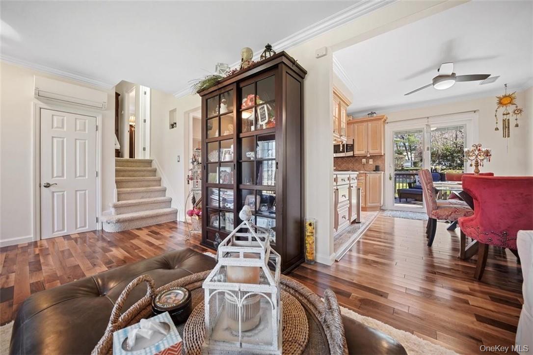 3544 Strang Boulevard