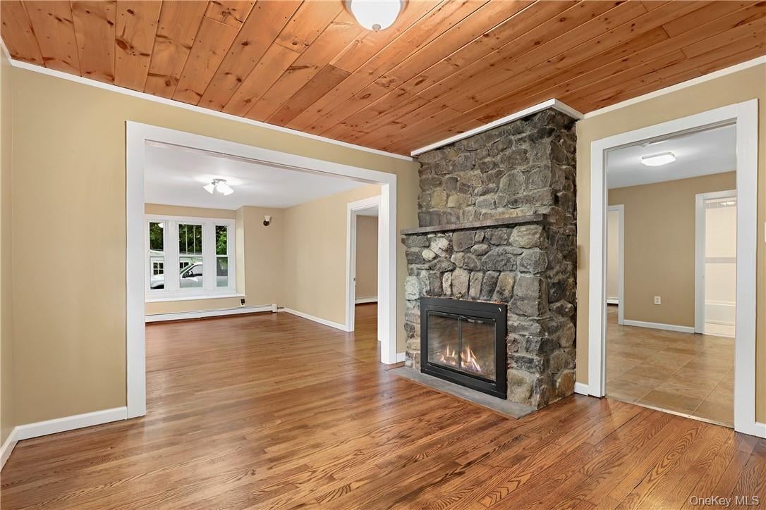 60 Watch Hill Road