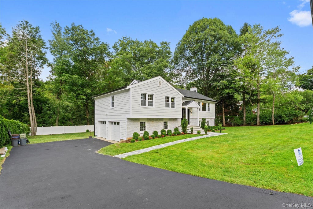 Photo of 121 Duxbury Road, Purchase, NY 10577 (MLS # 1030154)