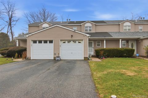 Condo For Sale - 2760 Schleigel Boulevard<br/> Amityville, NY 11701