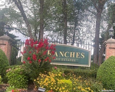 Photo of 401 Constance Lane, Port Jefferson, NY 11776 (MLS # 987896)
