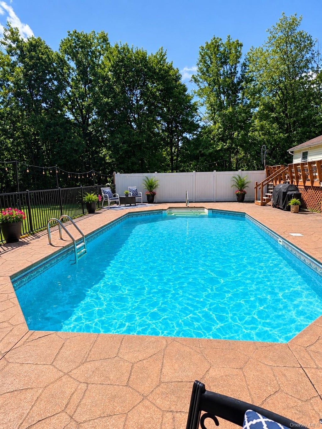 Photo of 487 Greenville Turnpike, Middletown, NY 10940 (MLS # 1047868)
