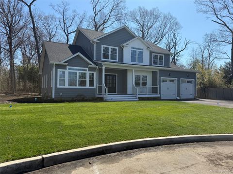 Photo of 4 Lotto Court, Lake Grove, NY 11755 (MLS # 973294)