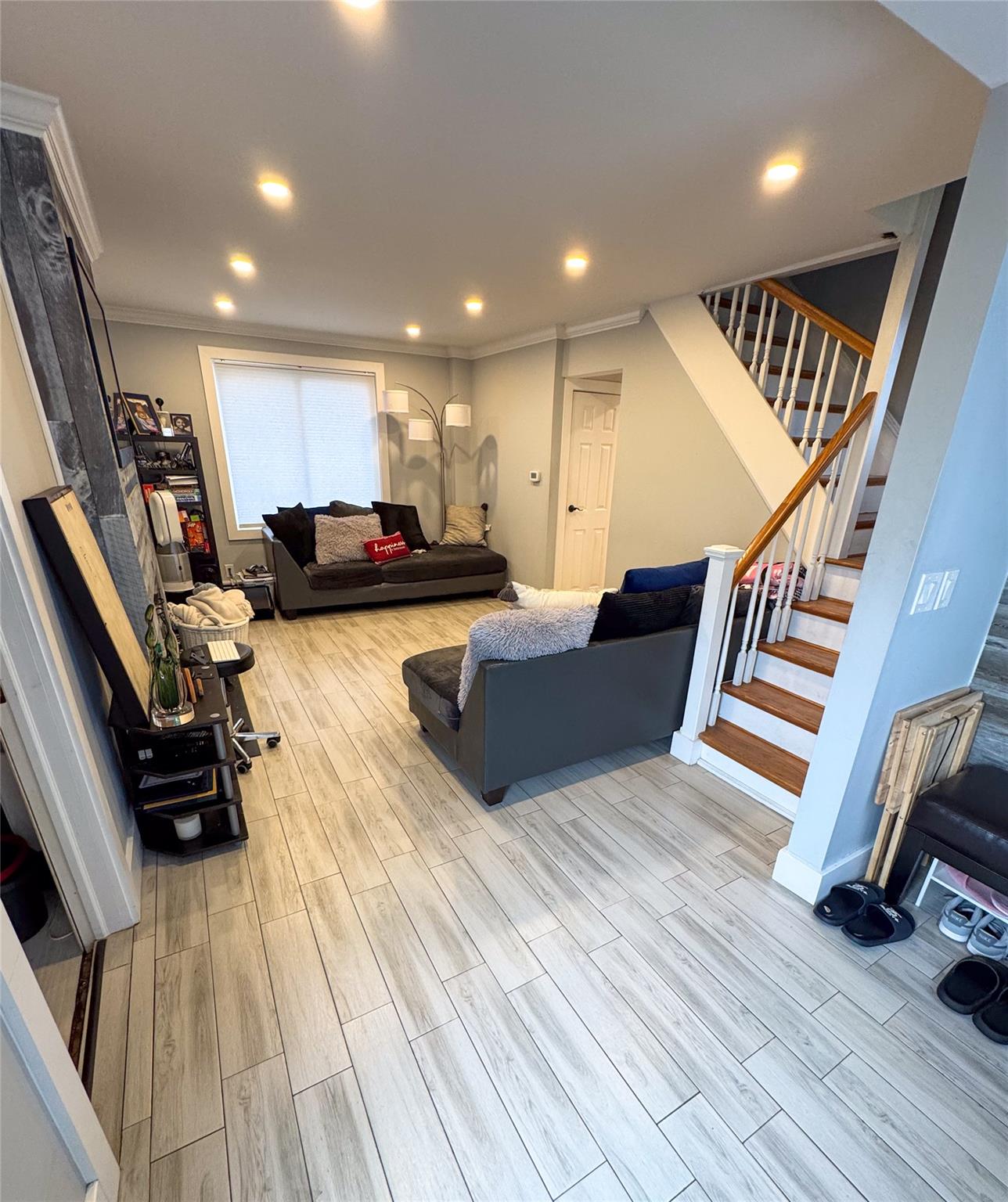 131 E Alhambra Avenue, Lindenhurst, New York image 4