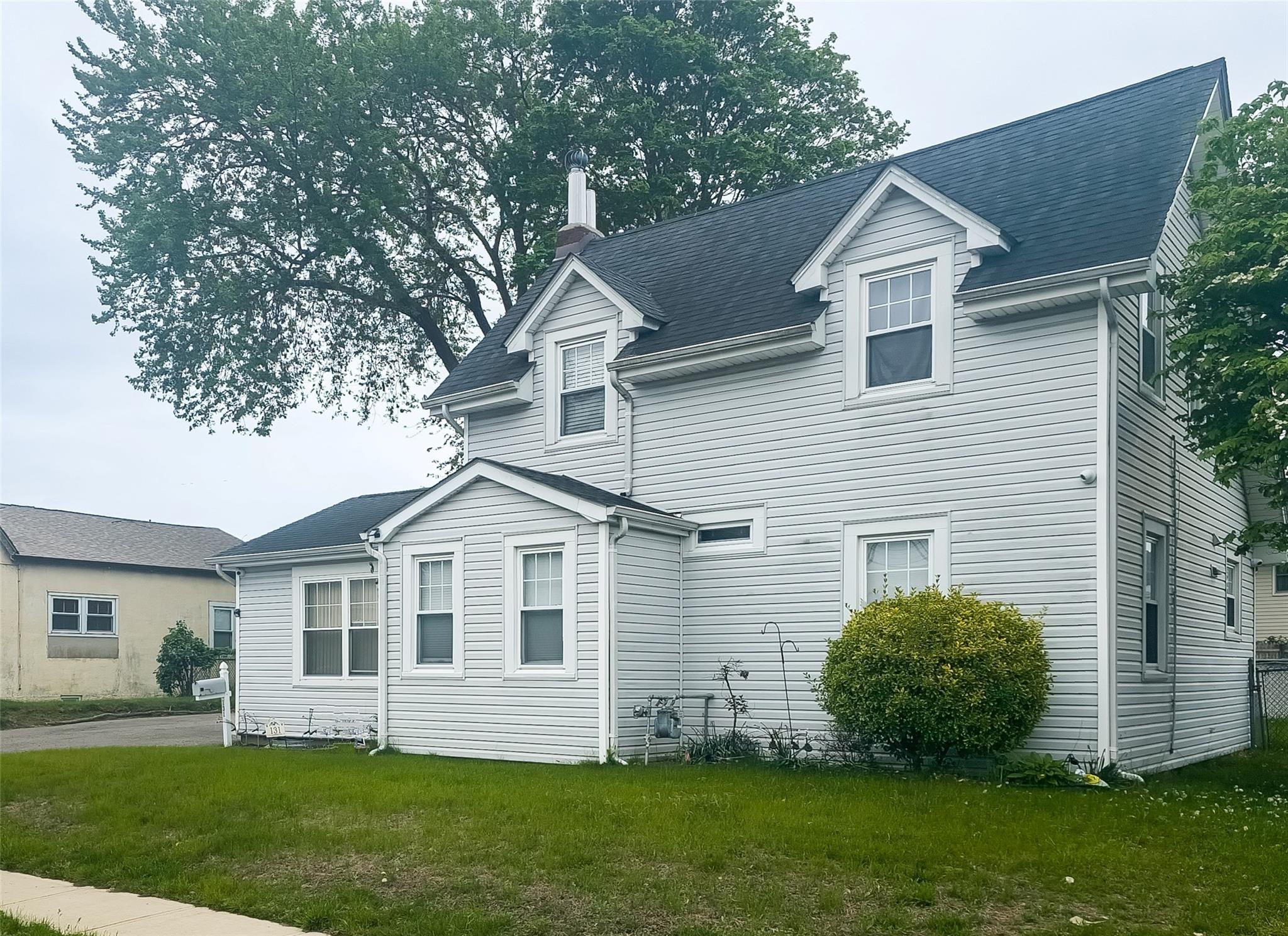 131 E Alhambra Avenue, Lindenhurst, New York image 1