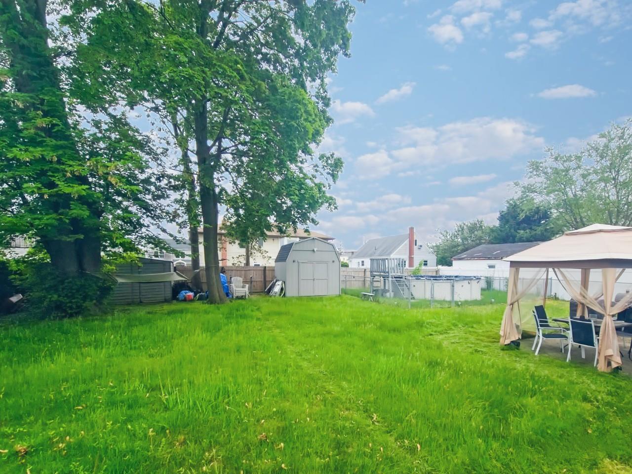 131 E Alhambra Avenue, Lindenhurst, New York image 16