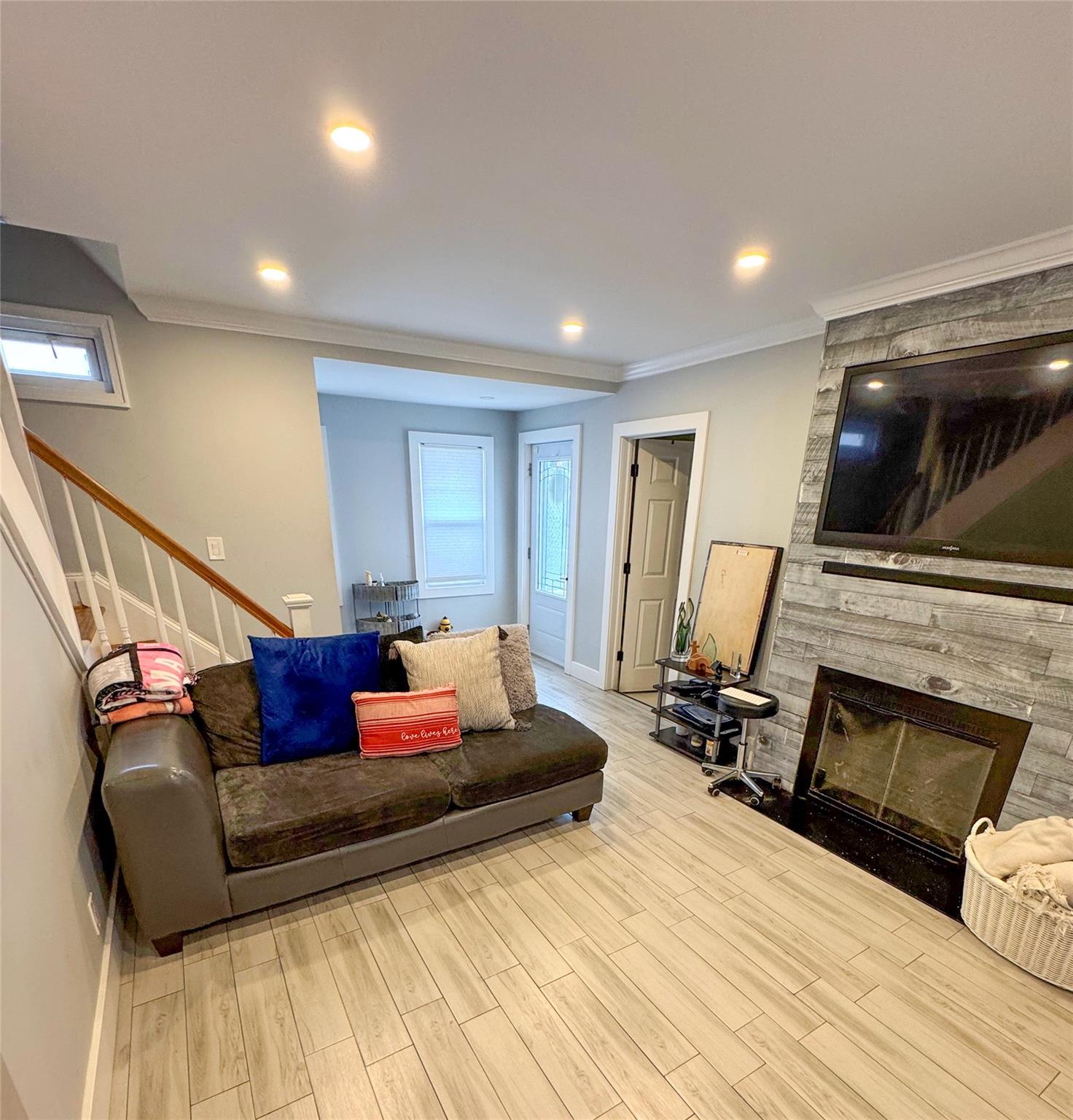 131 E Alhambra Avenue, Lindenhurst, New York image 3