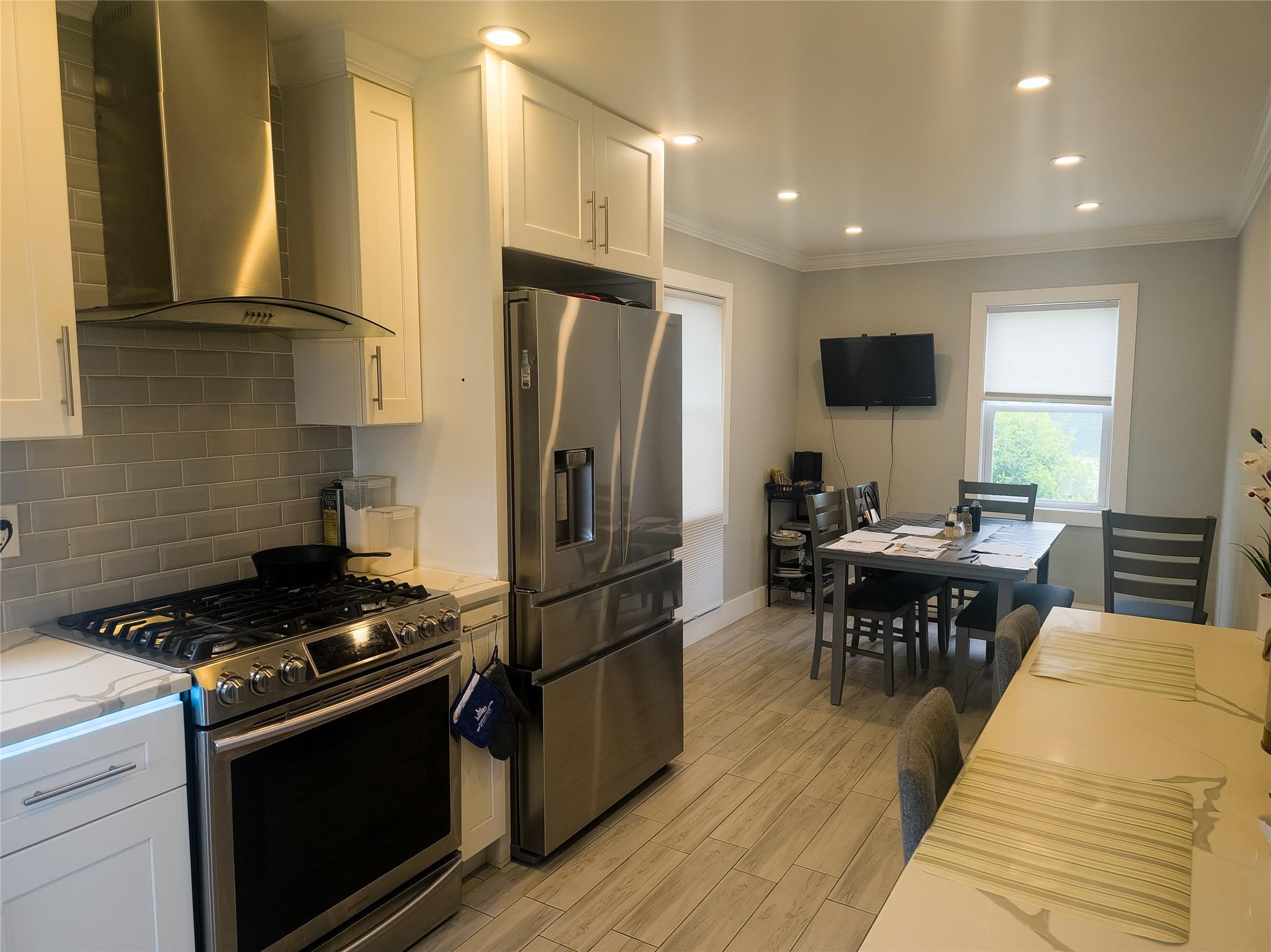 131 E Alhambra Avenue, Lindenhurst, New York image 11