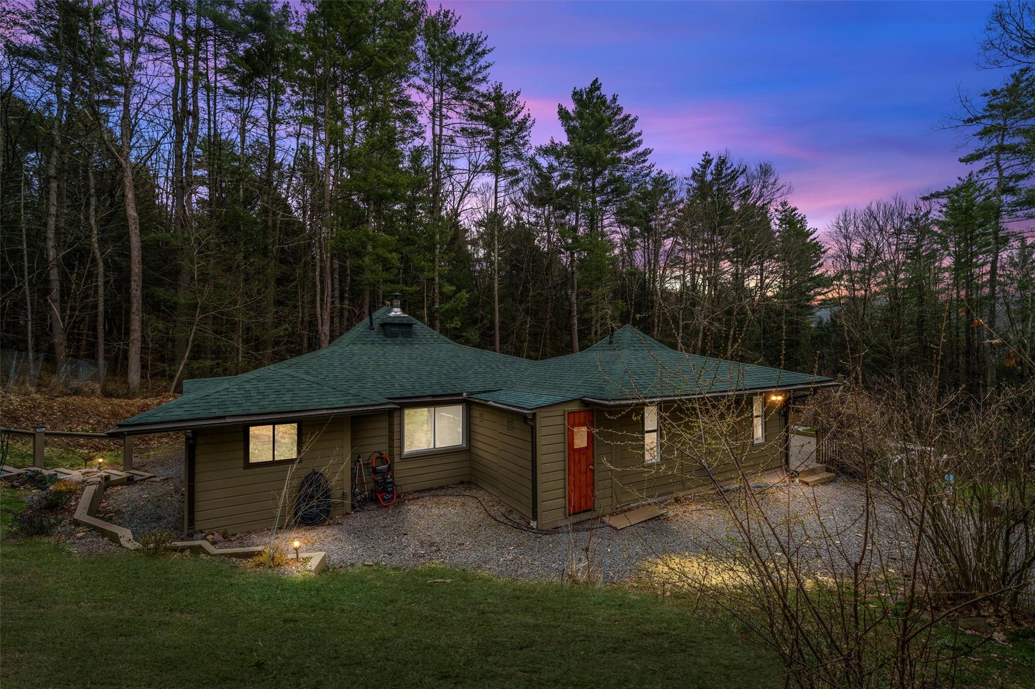 Hospital Road, Callicoon, New York - 2 Bedrooms  
2 Bathrooms  
6 Rooms - 