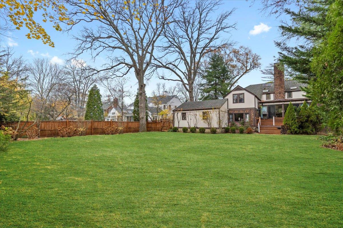 18 Holly Lane, Rye, New York image 2