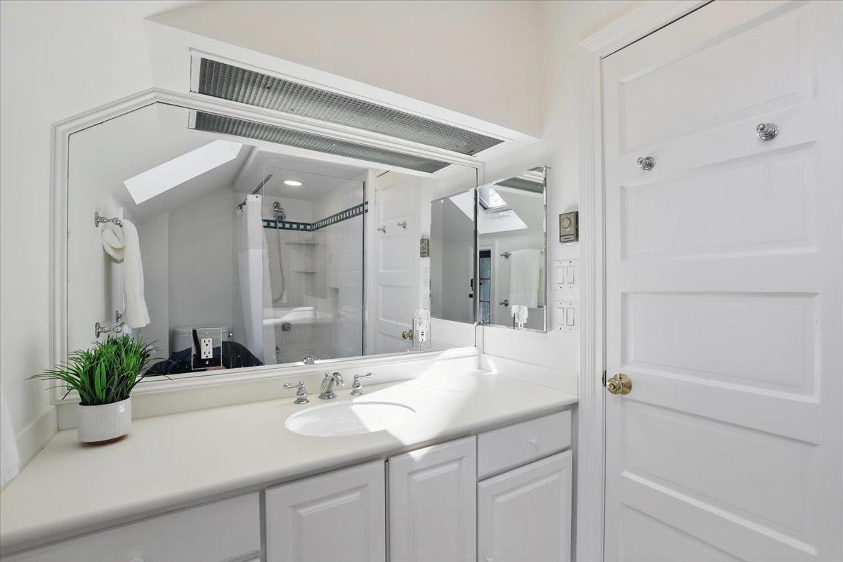 18 Holly Lane, Rye, New York image 16