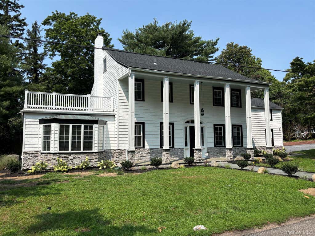 Photo of 28 Wayaawi Avenue, Bayville, NY 11709 (MLS # 1037014)