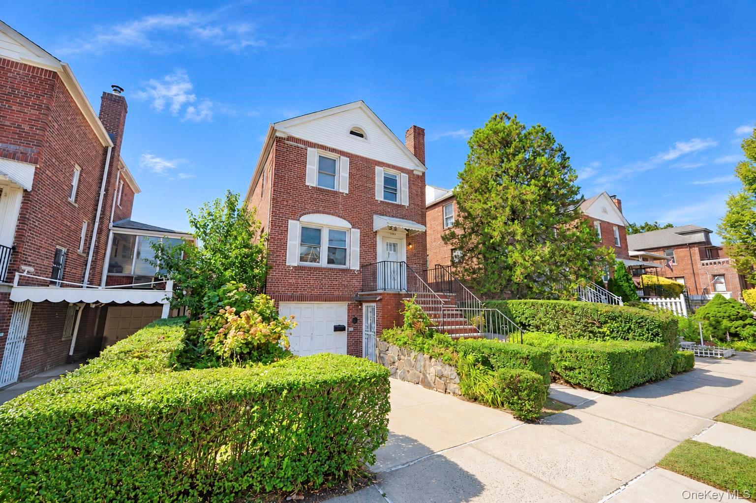 1845 Hering Avenue - Photo 4