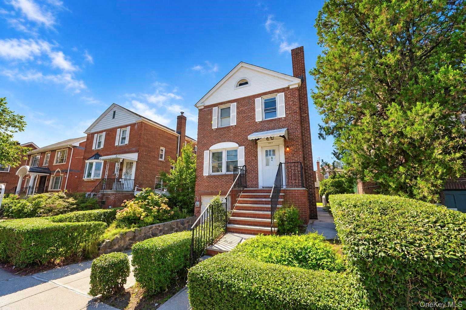 1845 Hering Avenue - Photo 3