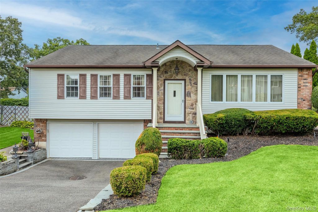 Photo of 3 Louis Place, Nesconset, NY 11767 (MLS # 965455)