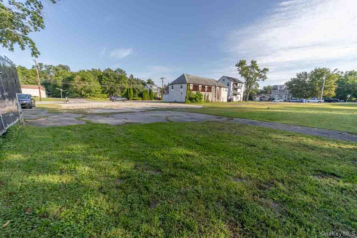 212 Homestead Avenue