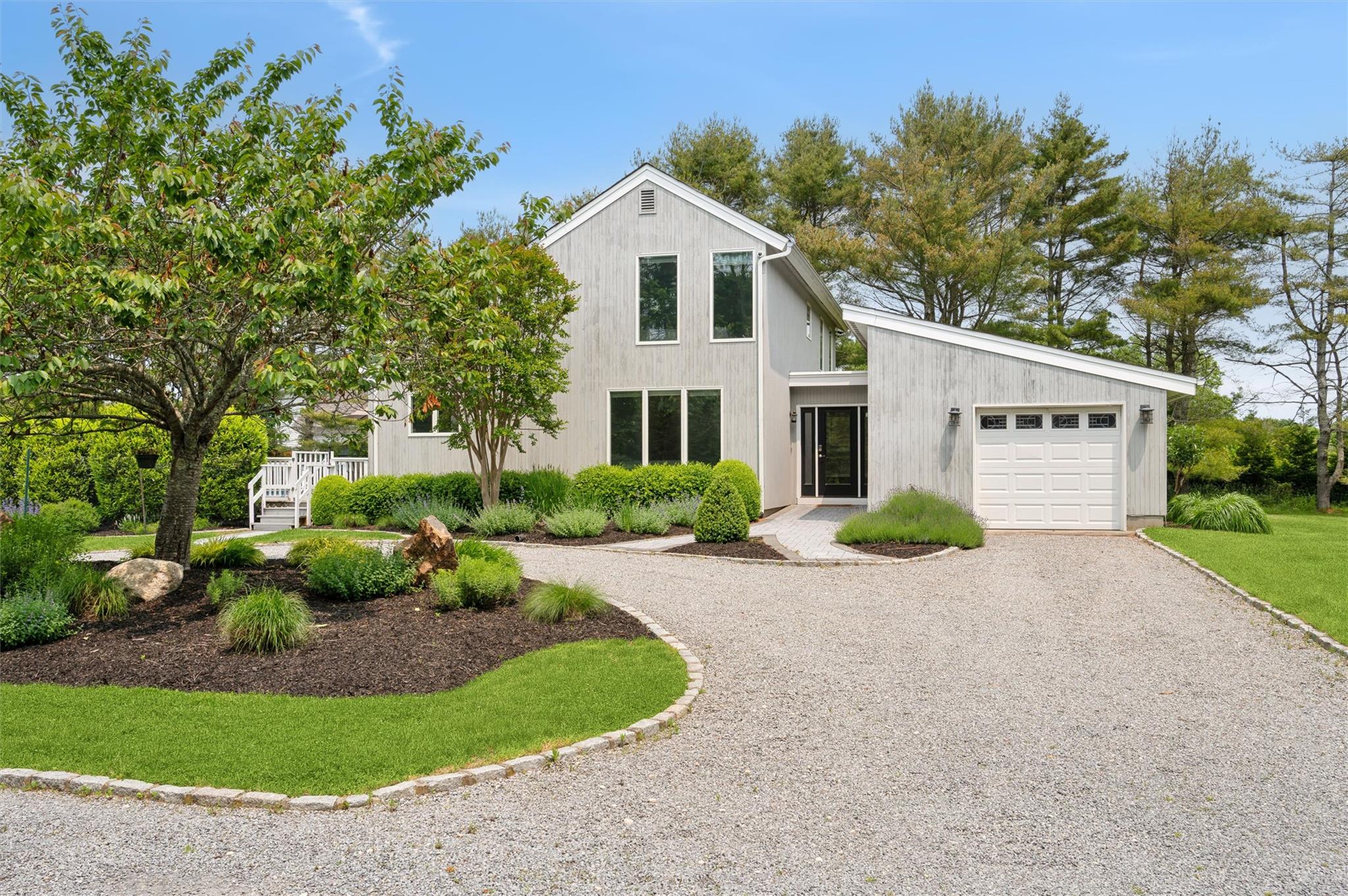 Tanners Neck Lane, Westhampton, Hamptons, NY - 4 Bedrooms  
3 Bathrooms - 