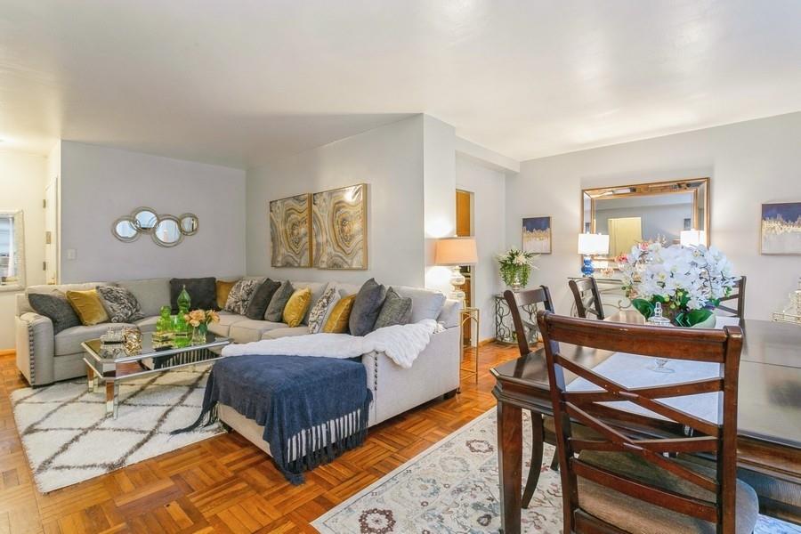 8 Fordham Hill Oval 10A
