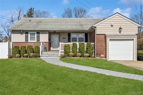 Homes For Sale - 2841 Besade Court<br/> Oceanside, NY 11572