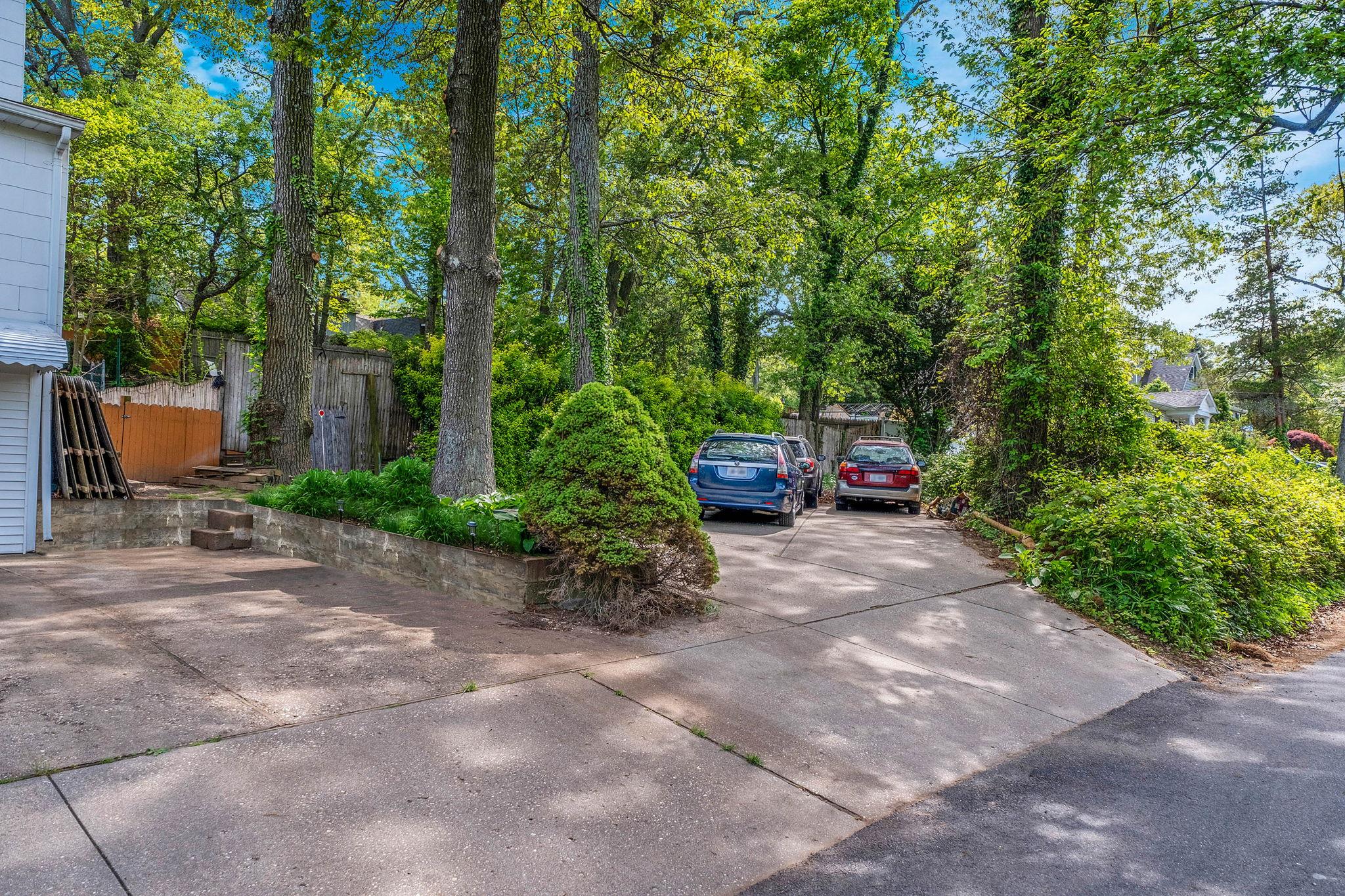 4 Queen Drive, Sound Beach, New York image 10