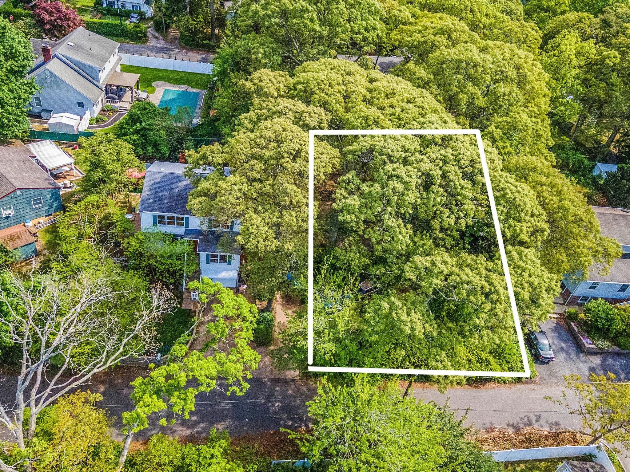 4 Queen Drive, Sound Beach, New York image 1