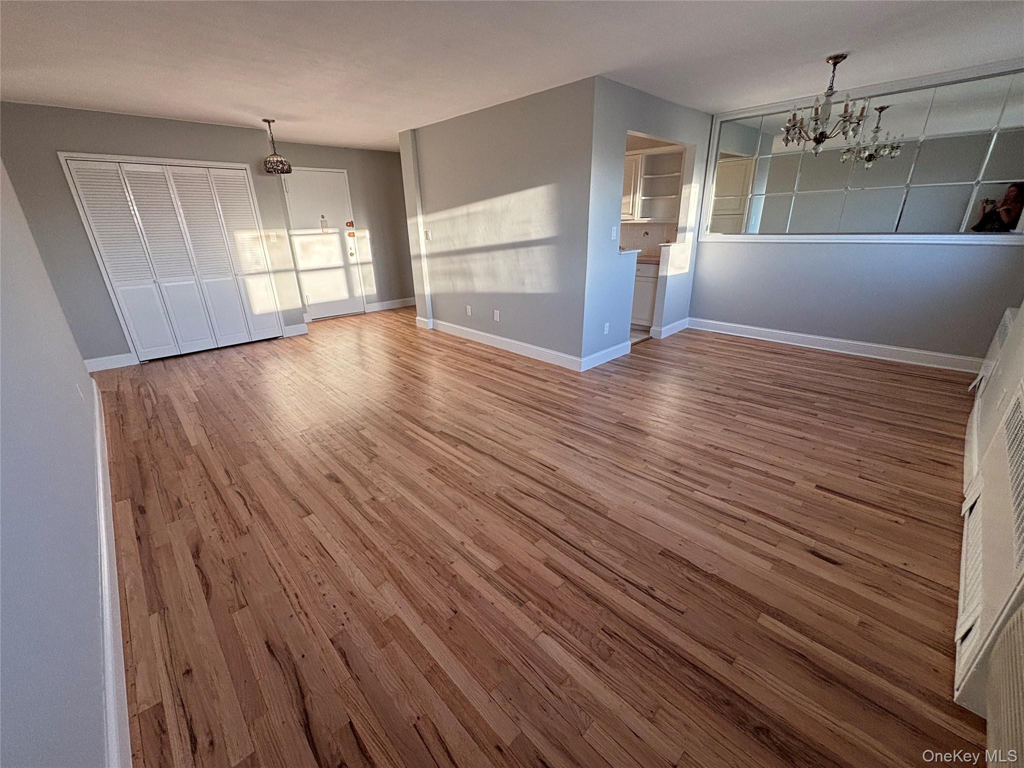 4200 Herkimer Place 7E